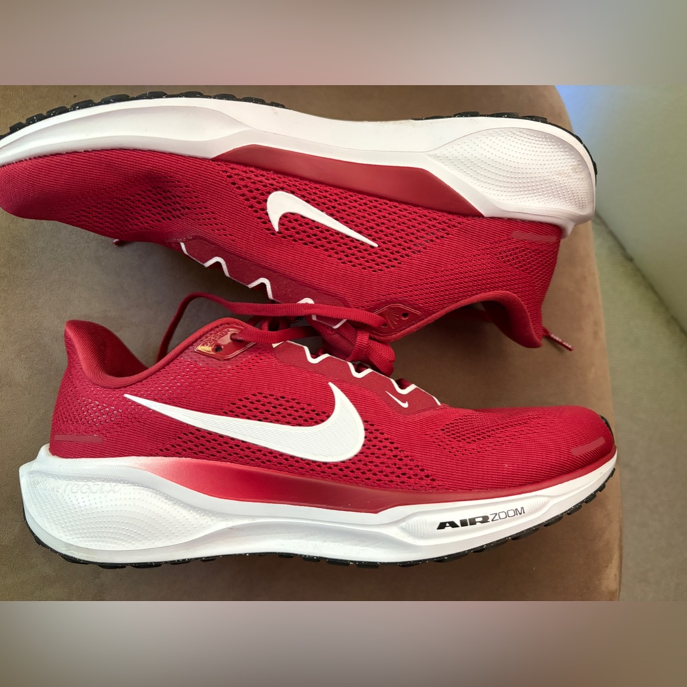 Men's Red Athletic Shoes - Picture 2 of 5